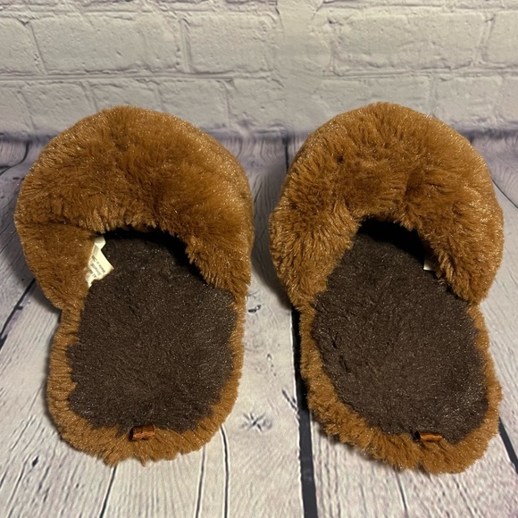 NWOT. Poop Emoji Slippers. Size 2-3 Kids. - Picture 4 of 7